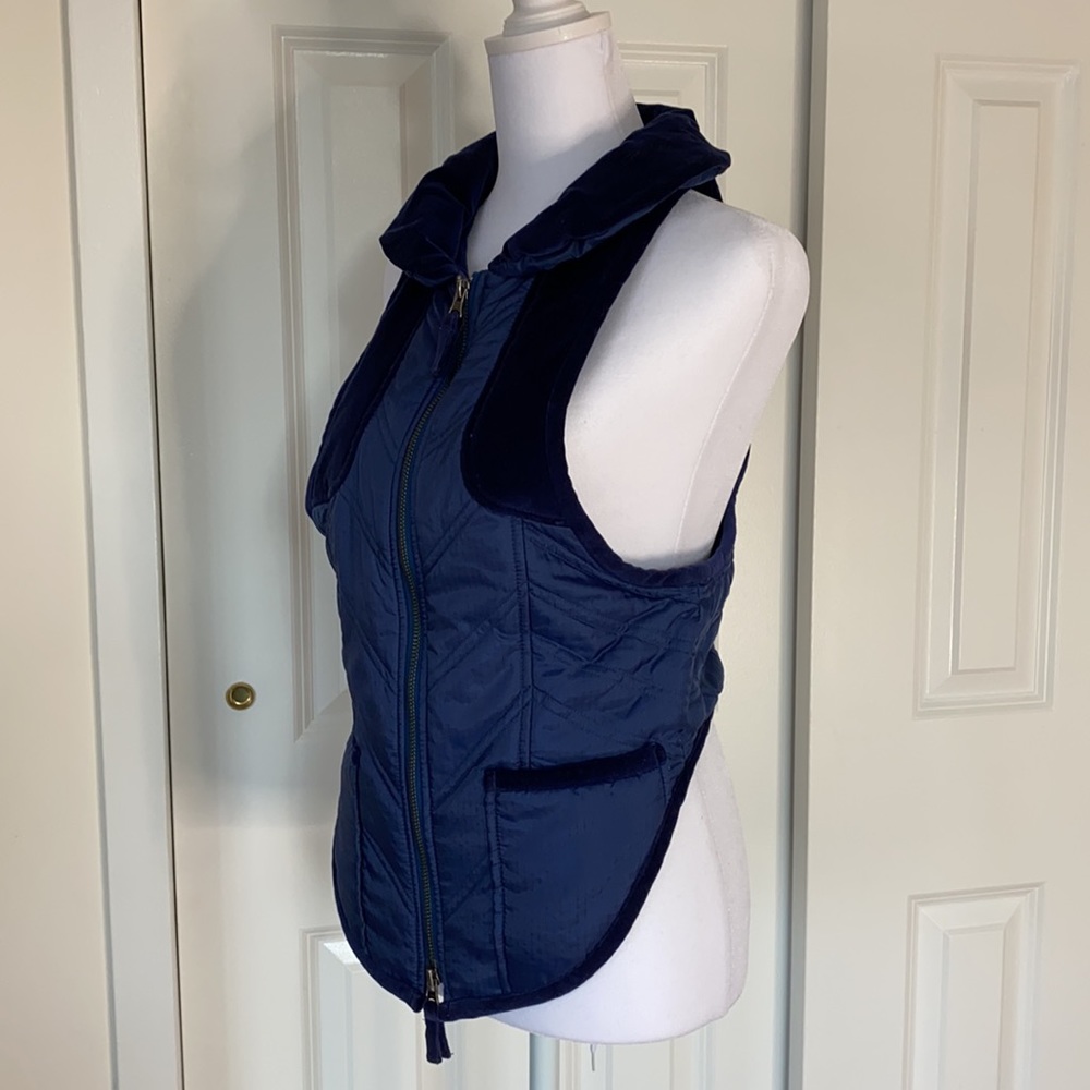 FreePeople tailored puffer vest w/ velvet trim. S.